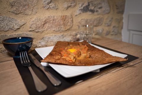 Galette Oignons Oeuf Lardons